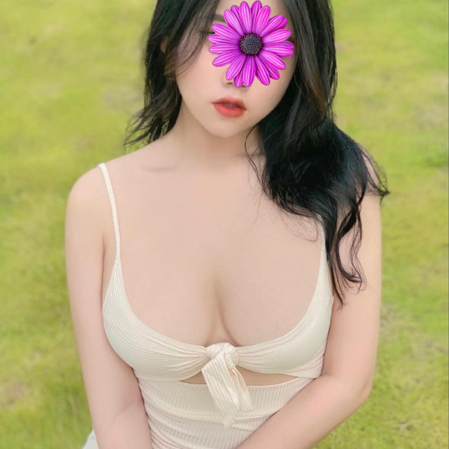 Phương Trinh - Gái đẹp vú bự nhấp là ra