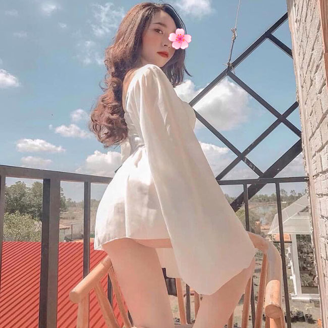 Ánh Linh - Cô nàng Đông Anh siêu vòng 3 đầy cuốn hút