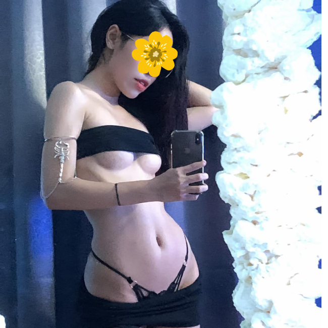 Hà Vi - Gái gọi trí thực làm tình đủ kiểu Hà Vi - Gái gọi trí thực làm tình đủ kiểu