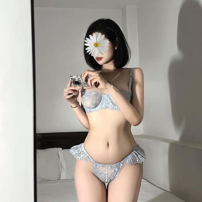 Thùy Dương - Lên đỉnh cùng em gái tóc ngắn đâm đãng