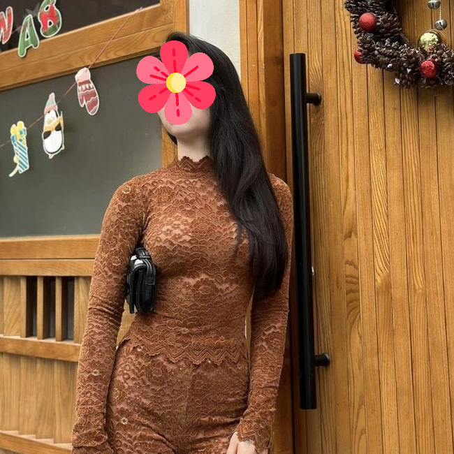 Gái gọi già với body quyến rũ khiêu gợi Gái gọi già với body quyến rũ khiêu gợi