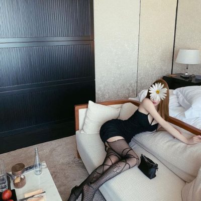 Thúy Ngân - Kỹ nữ Long Thành chân dài eo thon