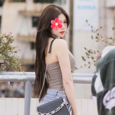 Tiểu My - Phò Cờ Đỏ xinh như hot girl